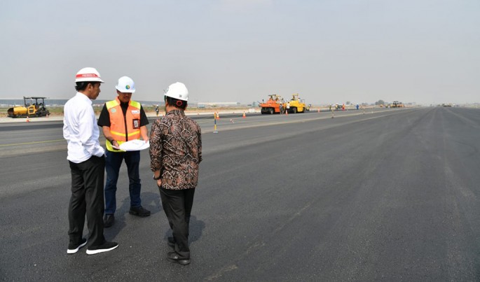Presiden Jokowi Tinjau Proyek Runway Ketiga Bandara Soekarno Hatta.Foto/Dok-AP II/ECONOMICZONE