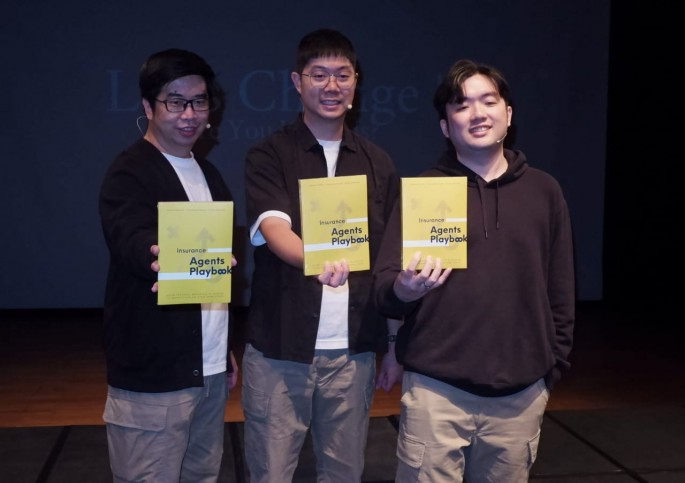 William Lukmandjaja (dari kanan ke kiri) Glen Alexander Winata dan Christopher Rodjito.Foto/EndangMuchtar/ECONOMICZONE