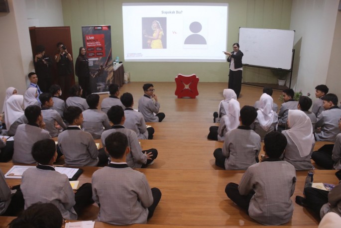 DBS Foundation dan Dicoding Siapkan Lulusan SMK Kuasai AI 