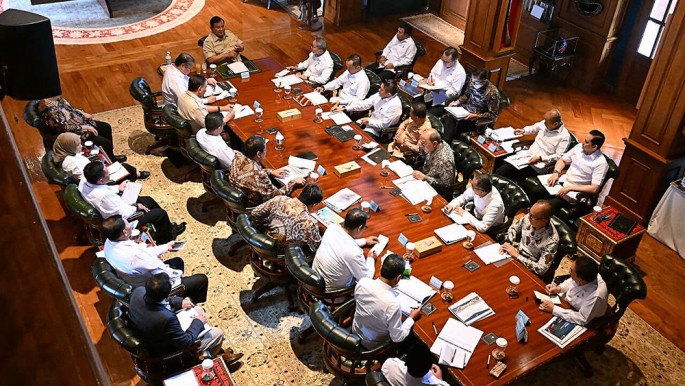 Presiden Prabowo Subianto memimpin rapat terbatas bahas harga BBM bagi sektor perikanan , di Hambalang, Bogor, Senin malam, 13/7/2026. (Foto: BPMI Setpres/Muchlis Jr/ECONOMICZONE)