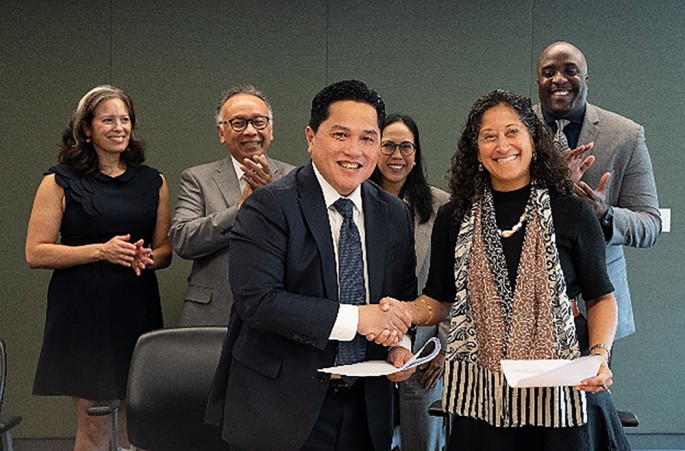 Menpora Erick mencetak langkah strategis menjalin kolaborasi dalam bentuk Memorandum of Understanding dengan Preston Robert Tisch Institute for Global Sport, New York University (NYU).(Myaskovsky: Courtesy of NYU Photo Bureau/ECONOMICZONE)