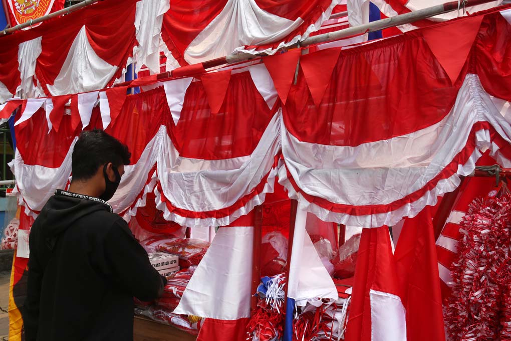 Penjual Bendera Merah Putih 