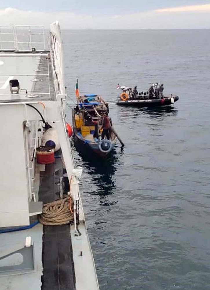 Patroli di Selat Malaka, Bakamla RI selamatkan nelayan Indonesia 