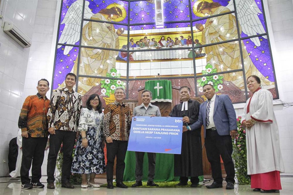 BTN Salurkan Bantuan TJSL Rumah Ibadah
