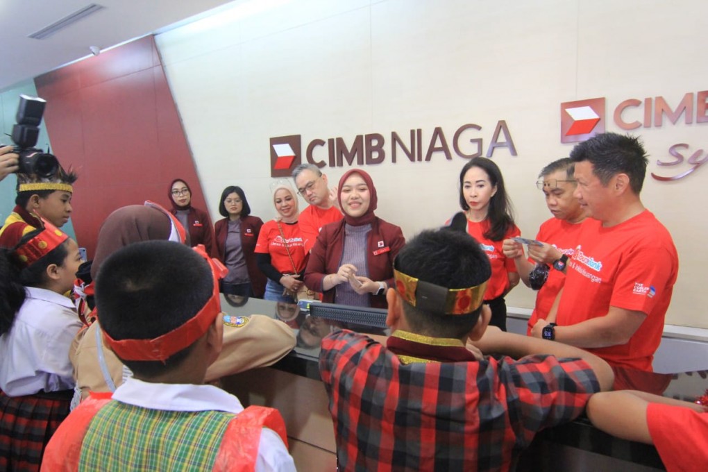 CIMB Niaga Gelar Tour de Bank