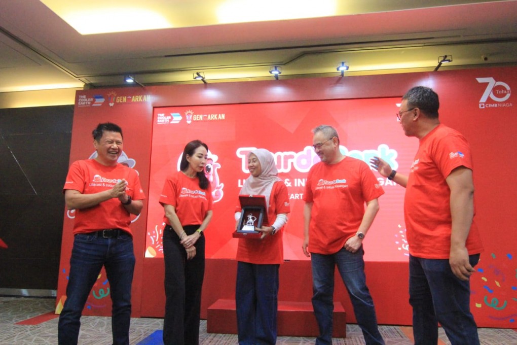 CIMB Niaga Gelar Tour de Bank