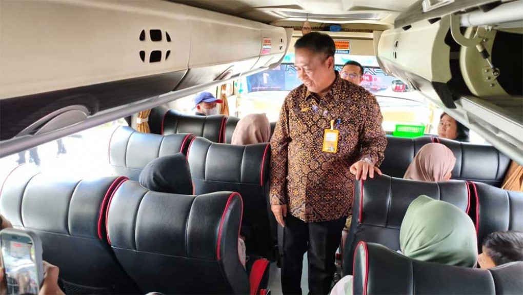 Pelepasan Mudik Bersama Keluarga Besar Kemenko Kumham Imipas Kementerian Hukum dan Kementerian HAM: Mudik Pasti Aman, Hati Nyaman