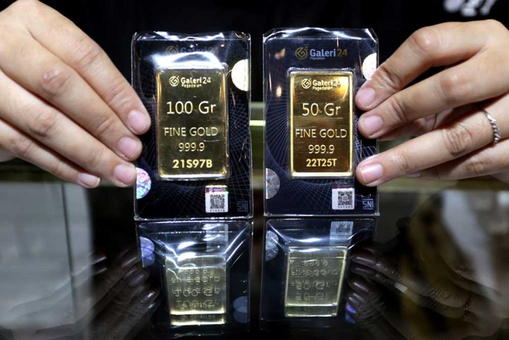 Harga Emas Antam Hari Ini Turun