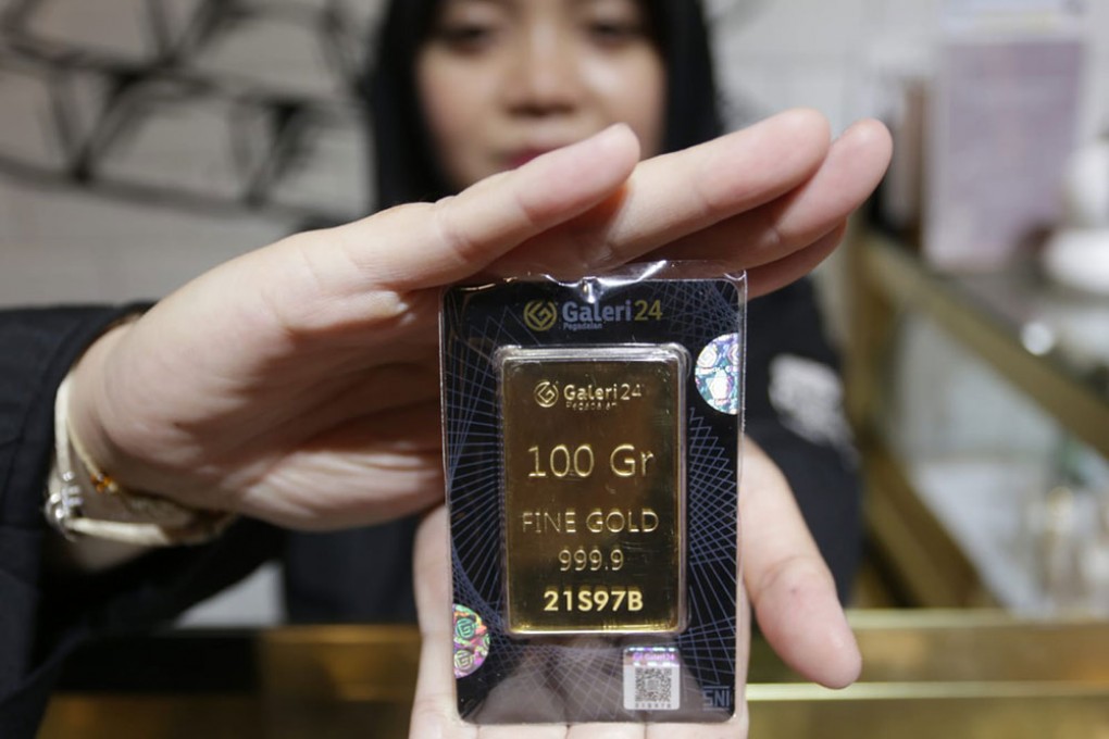 Harga Emas Antam Hari Ini Turun