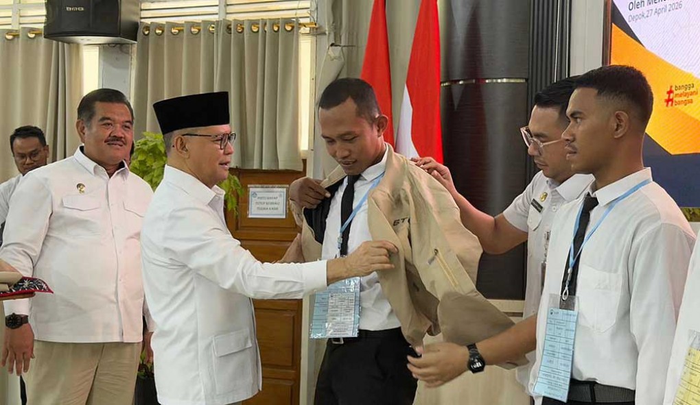 Menteri Mukhtarudin Lepas 210 Pekerja Migran, Fokus Penguatan Skill dan Perlindungan