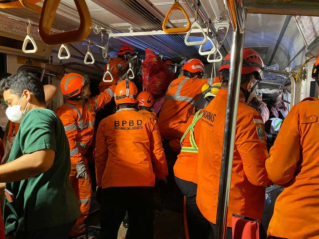 Korban Kecelakaan Kereta di Bekasi Timur Dievakuasi, Tim Gabungan Dikerahkan
