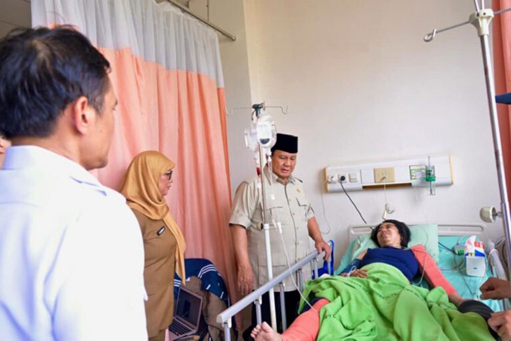 Presiden Prabowo Jenguk Korban Tabrakan KA di RSUD Bekasi