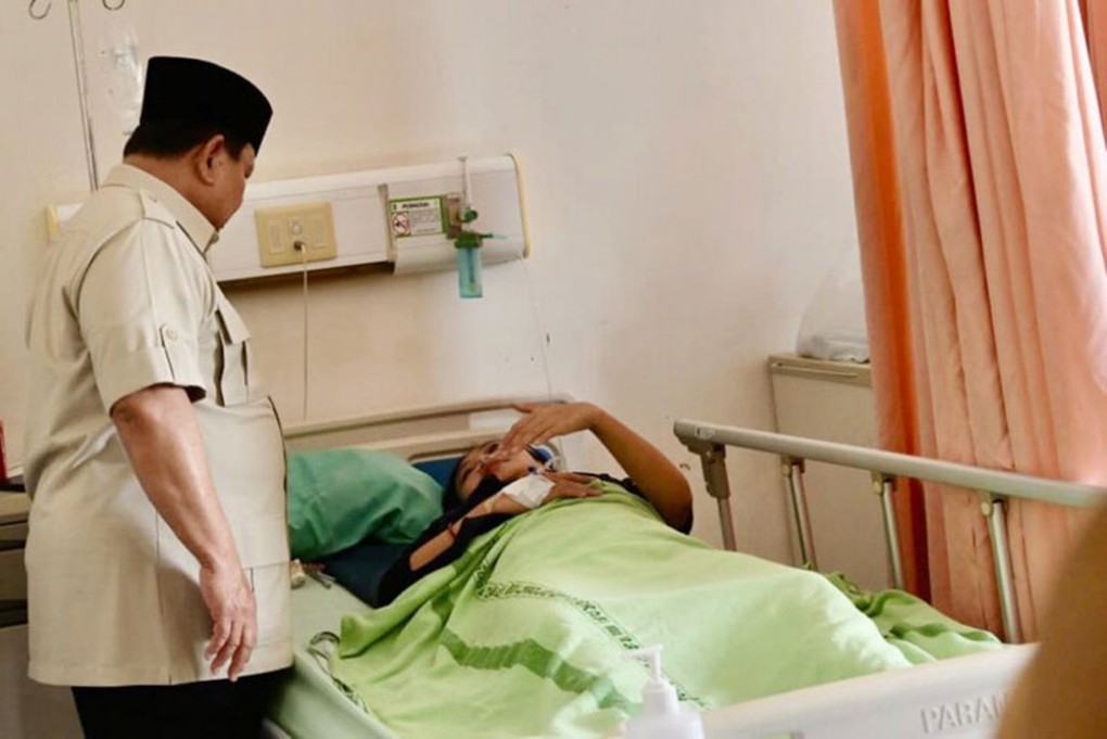 Presiden Prabowo Jenguk Korban Tabrakan KA di RSUD Bekasi