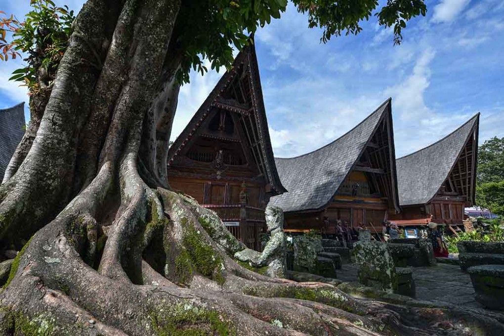 Menikmati Perkampungan Batak Kuno Huta Siallagan Samosir Danau Toba