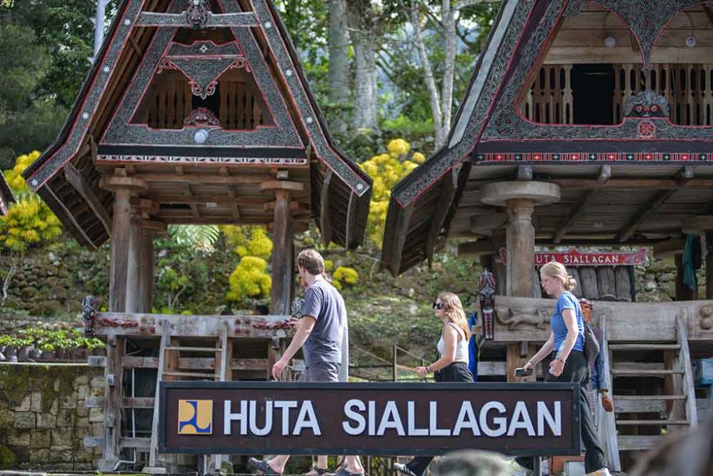 Menikmati Perkampungan Batak Kuno Huta Siallagan Samosir Danau Toba