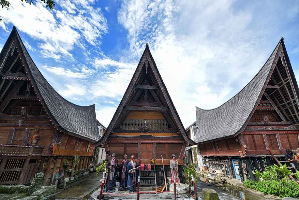 Menikmati Perkampungan Batak Kuno Huta Siallagan Samosir Danau Toba