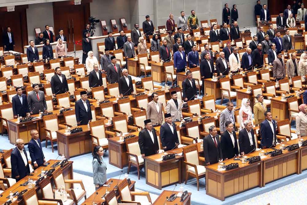 Paripurna DPR Pembukaan Masa Sidang Dan Pelantikan Anggota PAW