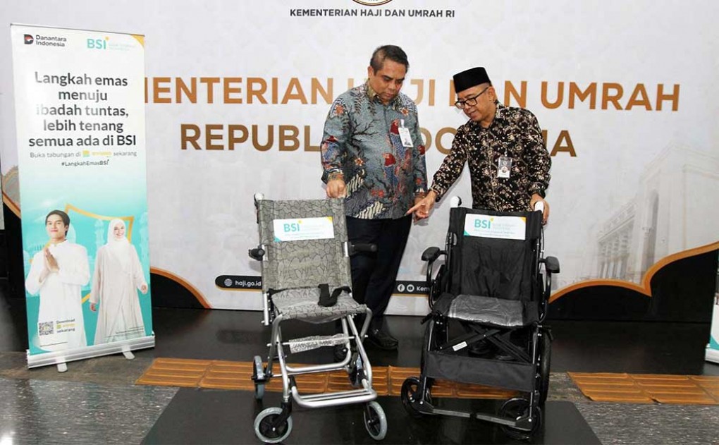 BSI Salurkan 600 Kursi Roda untuk Jamaah Haji di Tanah Suci