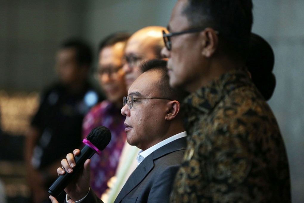 Di Tengah Tekanan IHSG, Dasco Datangi Bursa Efek Indonesia Bersama Rosan