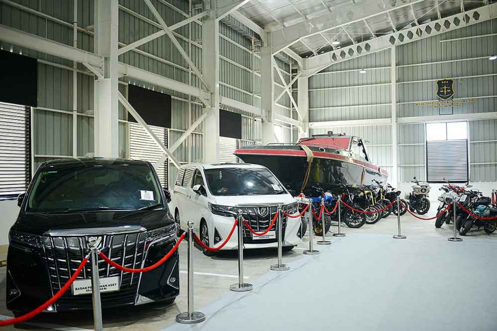 Puluhan Motor-Mobil Mewah Hasil Kejahatan Dilelang oleh Kejaksaan