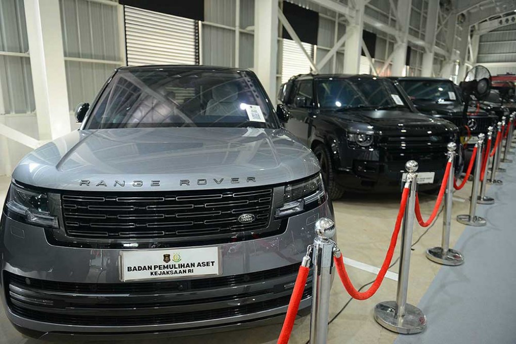 Puluhan Motor-Mobil Mewah Hasil Kejahatan Dilelang oleh Kejaksaan