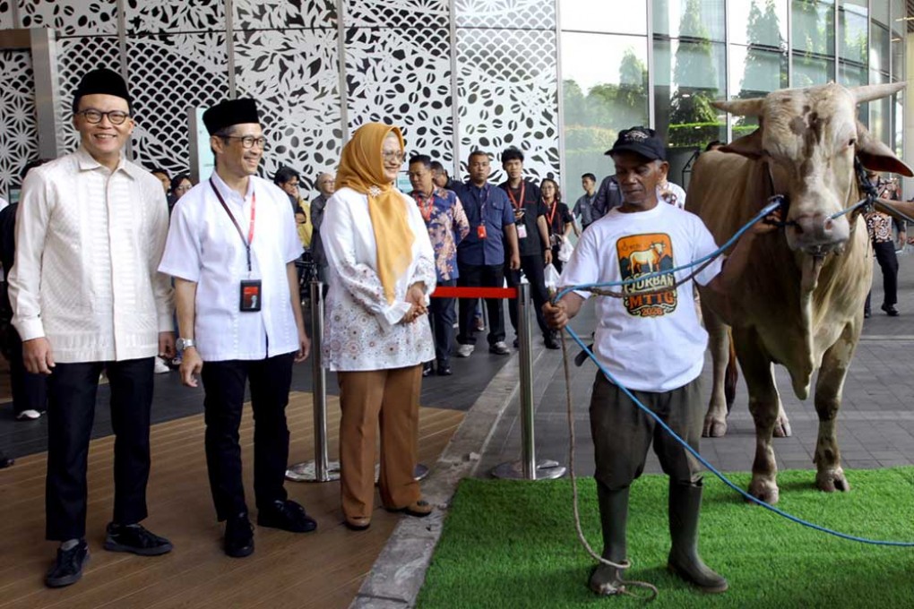 Wujudkan Semangat Berbagi di Hari Raya Idul Adha, TelkomGroup Tebar 910 Hewan Kurban