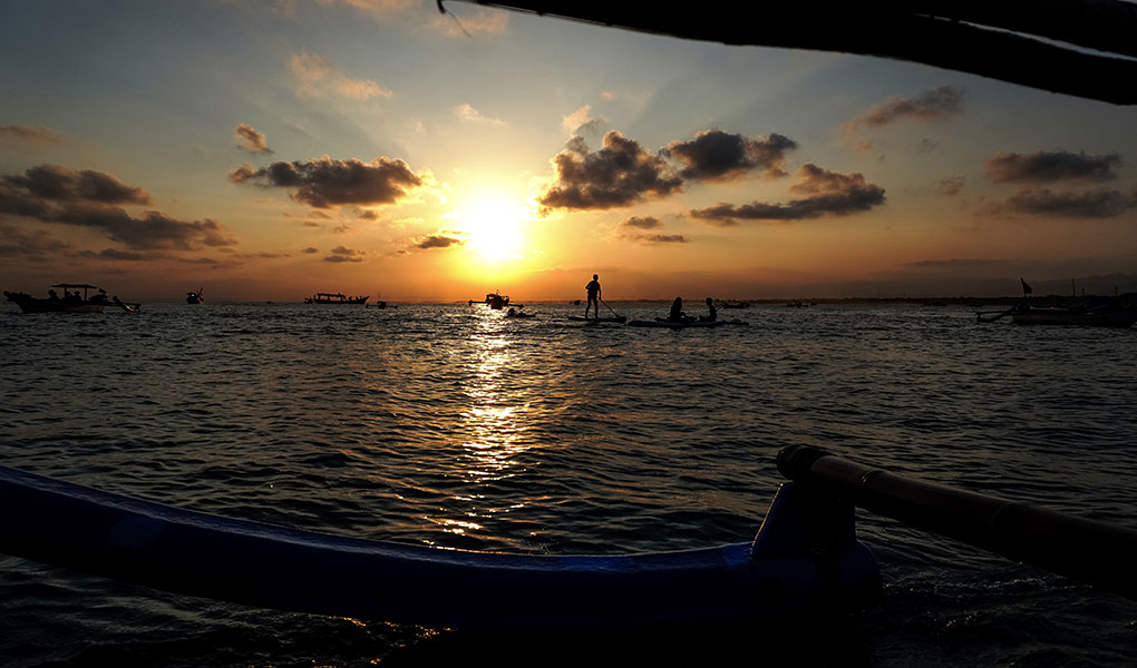 Menikmati Syahdu dan Romantisme Sunset Pangandaran