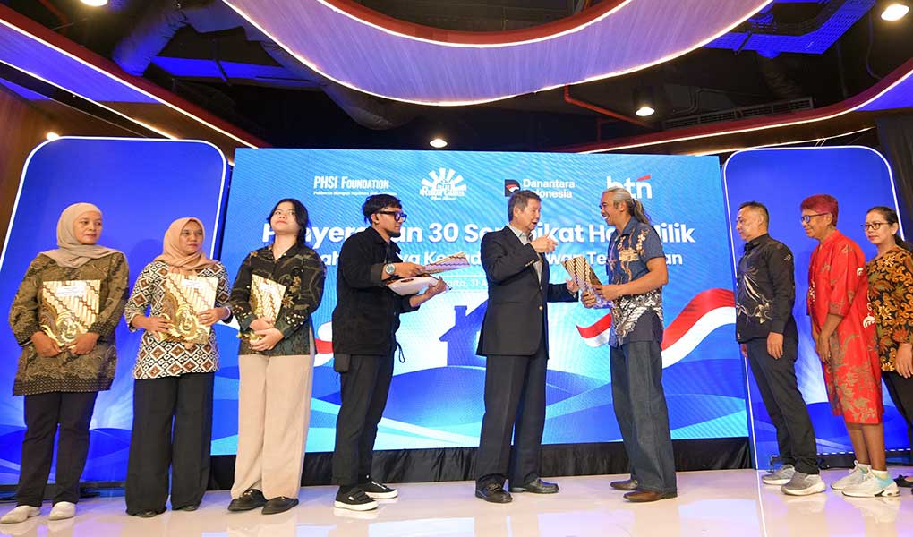 BTN dan PHSI Serahkan Rumah Bagi 30 Pahlawan Bangsa