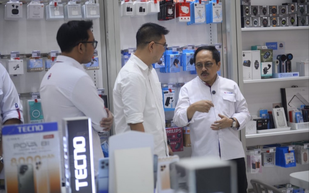 Hari Pelanggan Nasional 2026: Direksi XLSMART Sapa Pelanggan di Kuningan City Mall