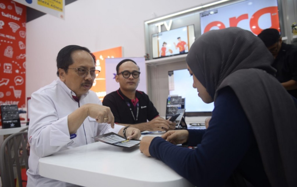 Hari Pelanggan Nasional 2026: Direksi XLSMART Sapa Pelanggan di Kuningan City Mall