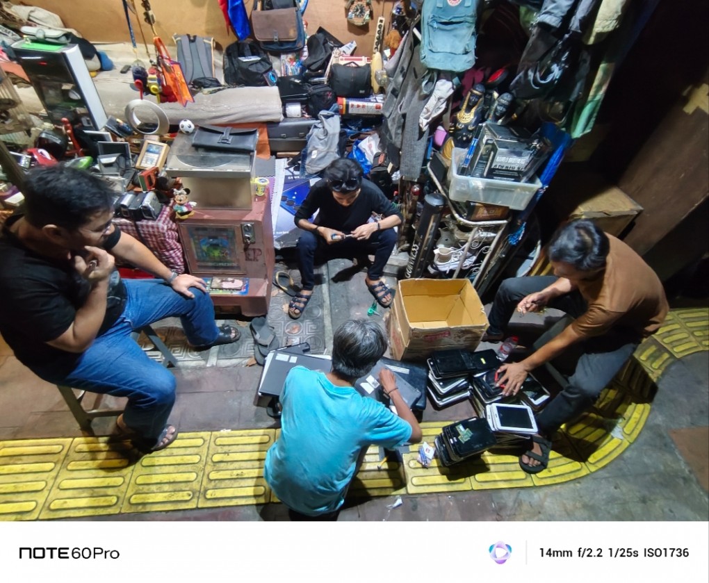 Kehidupan Malam Pasar Kebayoran Lama dalam Lensa Infinix NOTE 60 Pro: Dari Suasana hingga Aktivitas Malam