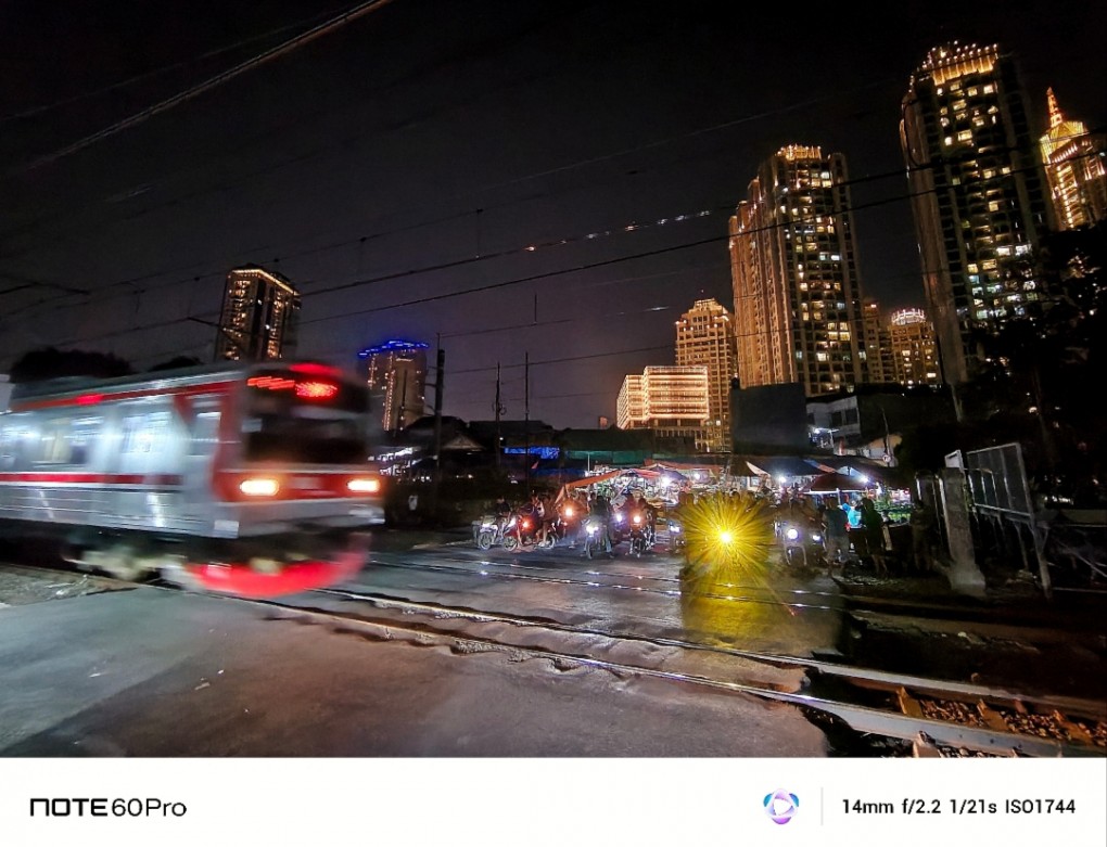 Kehidupan Malam Pasar Kebayoran Lama dalam Lensa Infinix NOTE 60 Pro: Dari Suasana hingga Aktivitas Malam