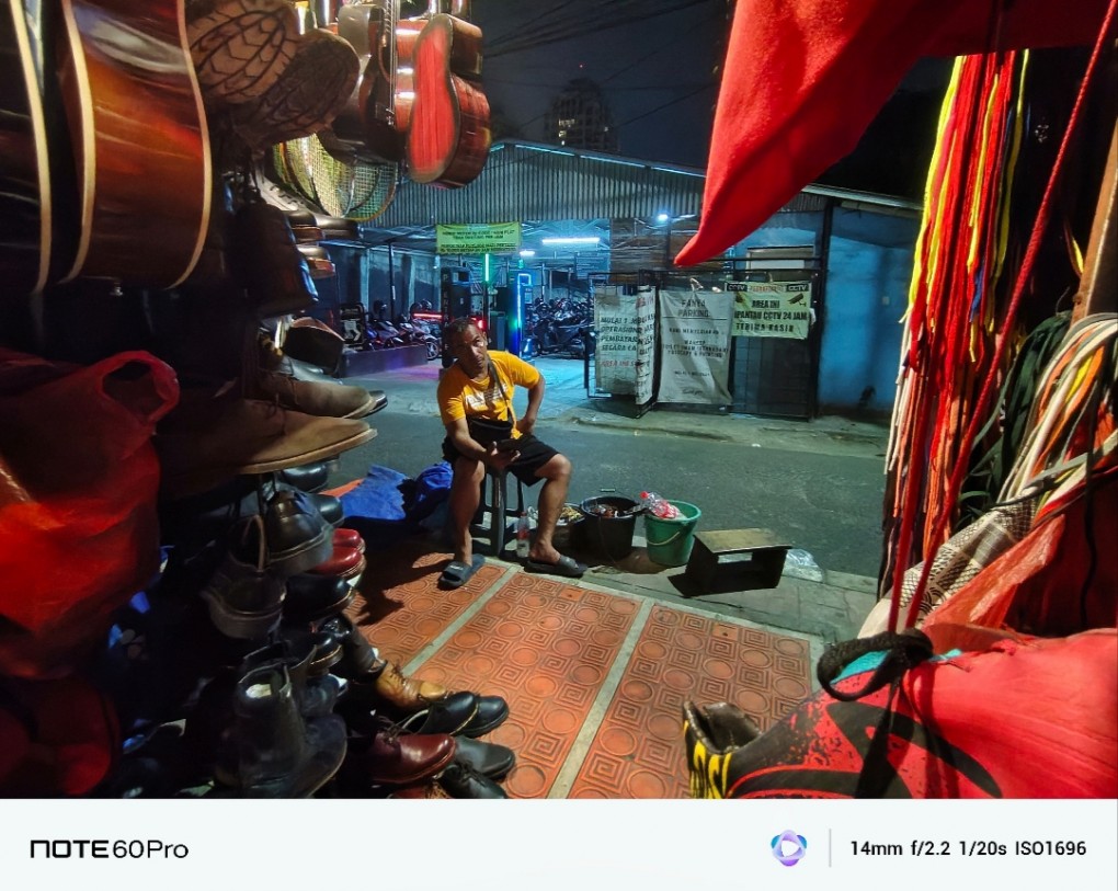 Kehidupan Malam Pasar Kebayoran Lama dalam Lensa Infinix NOTE 60 Pro: Dari Suasana hingga Aktivitas Malam