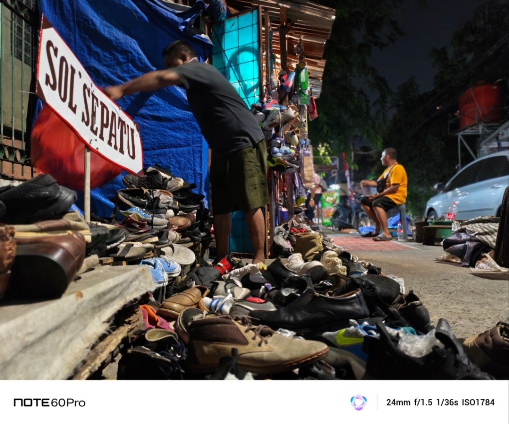 Kehidupan Malam Pasar Kebayoran Lama dalam Lensa Infinix NOTE 60 Pro: Dari Suasana hingga Aktivitas Malam